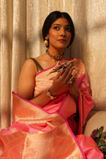Vaidehi (Royal Kadwa Booti Katan)