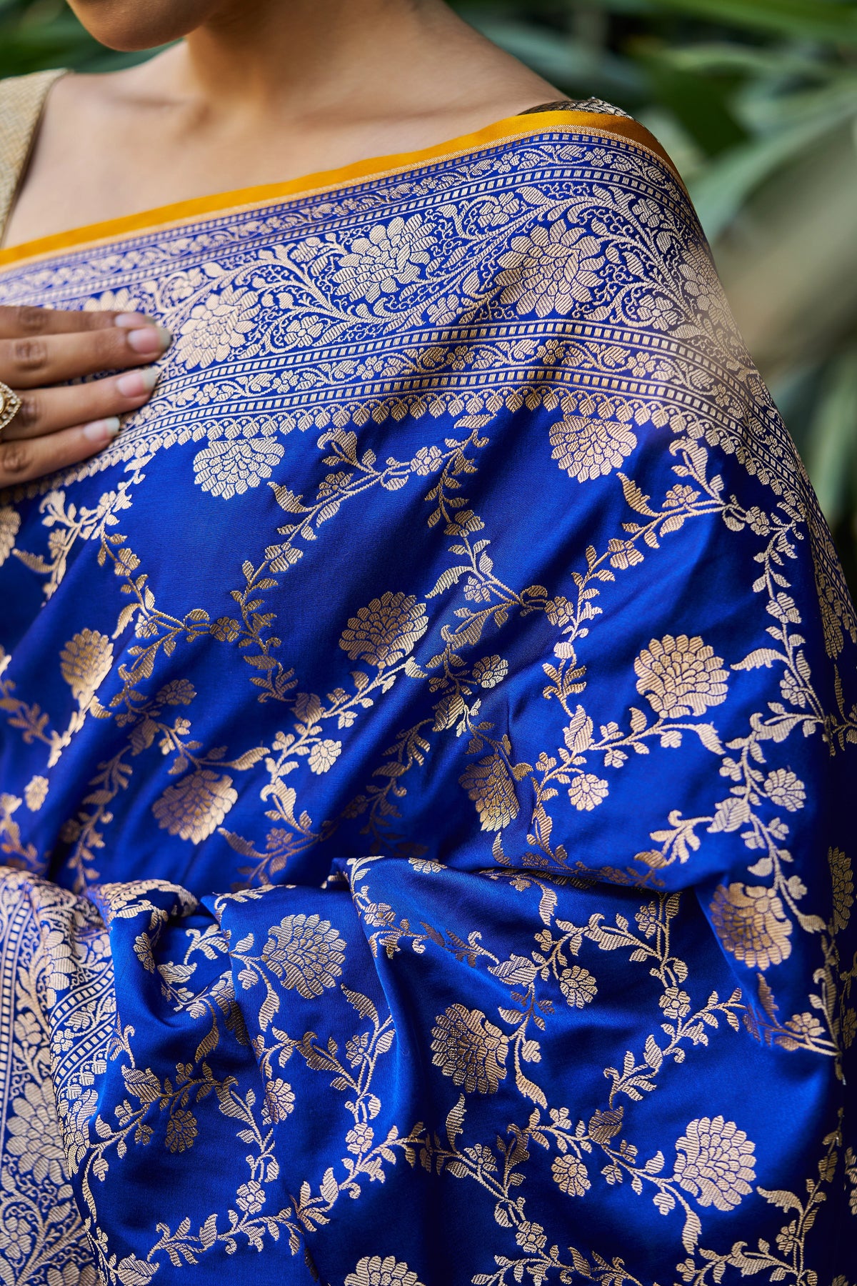 Neelambari (Royal Blue Bel Boota Saree)