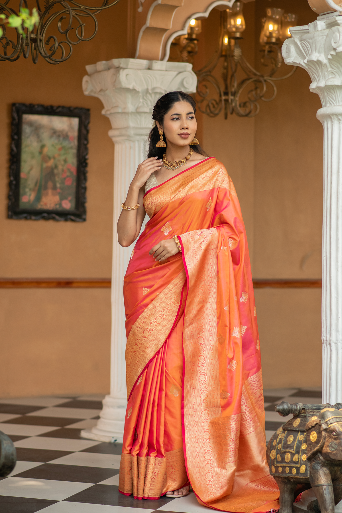 Shriyanvi (Peach-Gold Two-Tone Kadwa Saree)