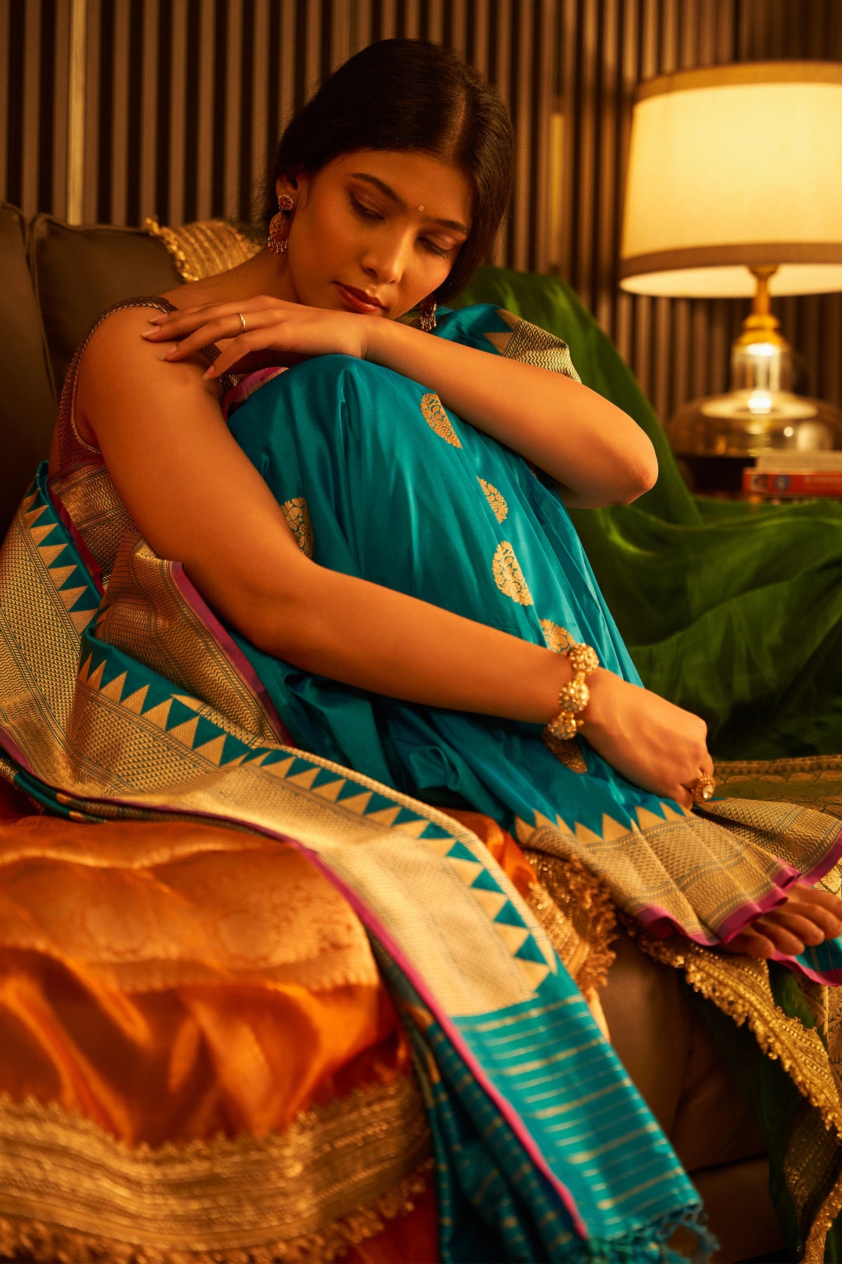 Maheshri (Ferozi Kadwa Temple Saree)
