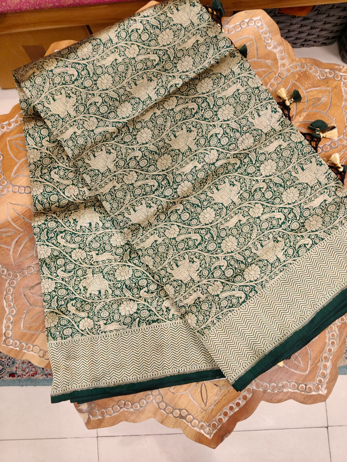 Vanamriga (Emerald Kadwa Shikargah Dupatta)