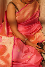 Vaidehi (Royal Kadwa Booti Katan)