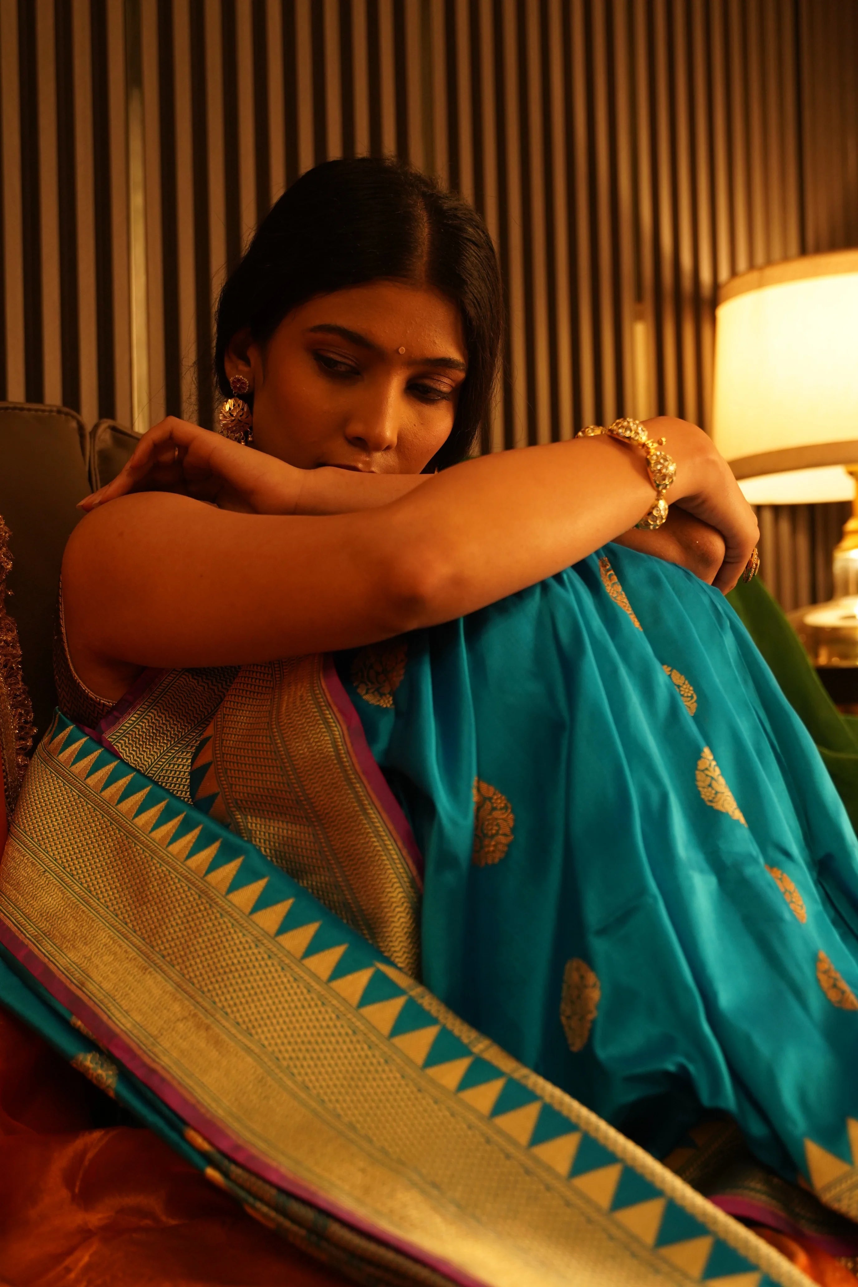 Maheshri (Ferozi Kadwa Temple Saree)