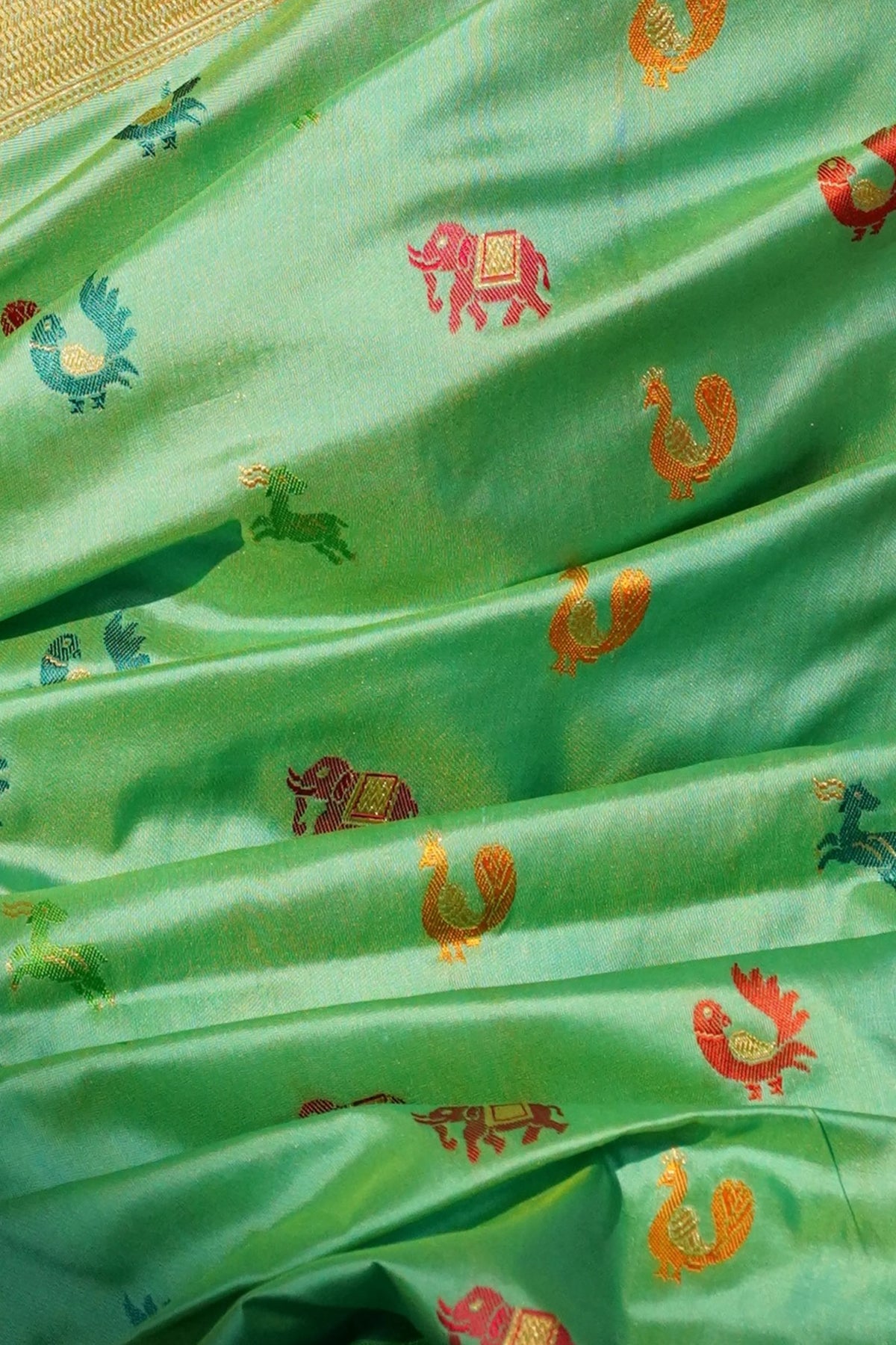 Nrityaja (Meenakari Kadwa Shikargaha Saree)