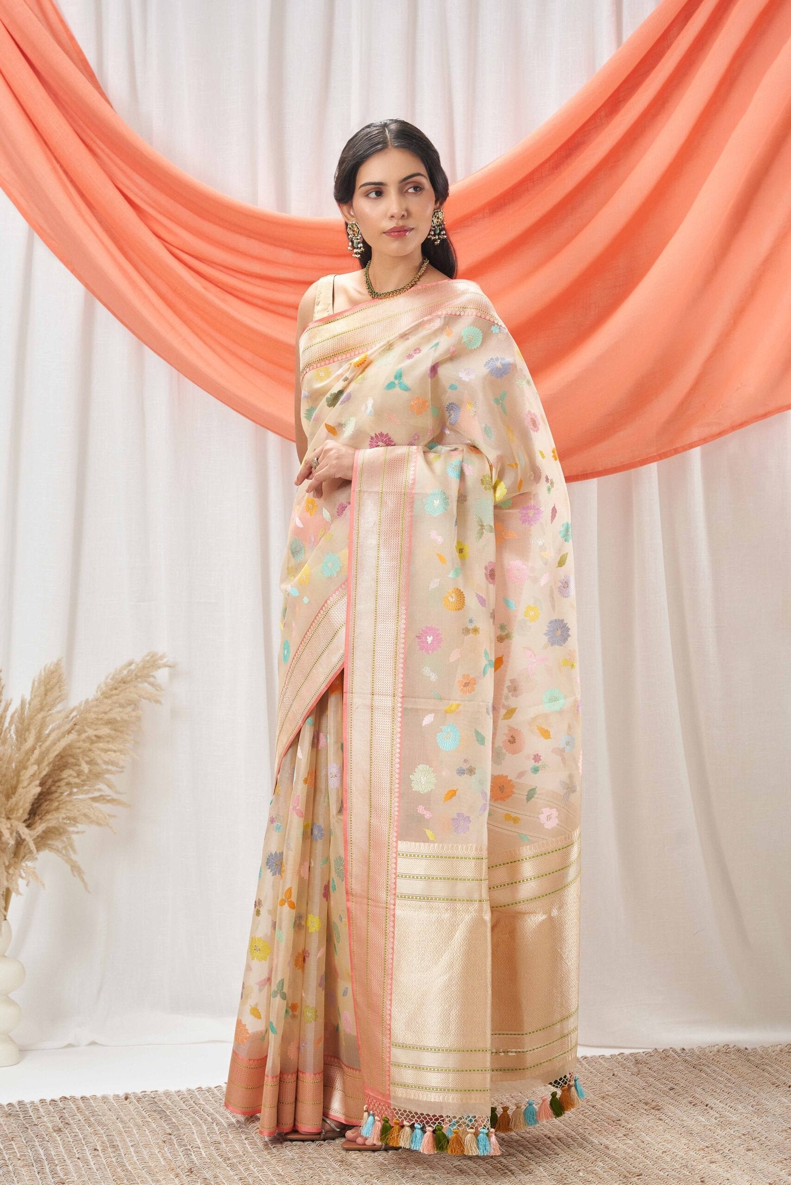 Kora Kadwa Multi Boota Saree