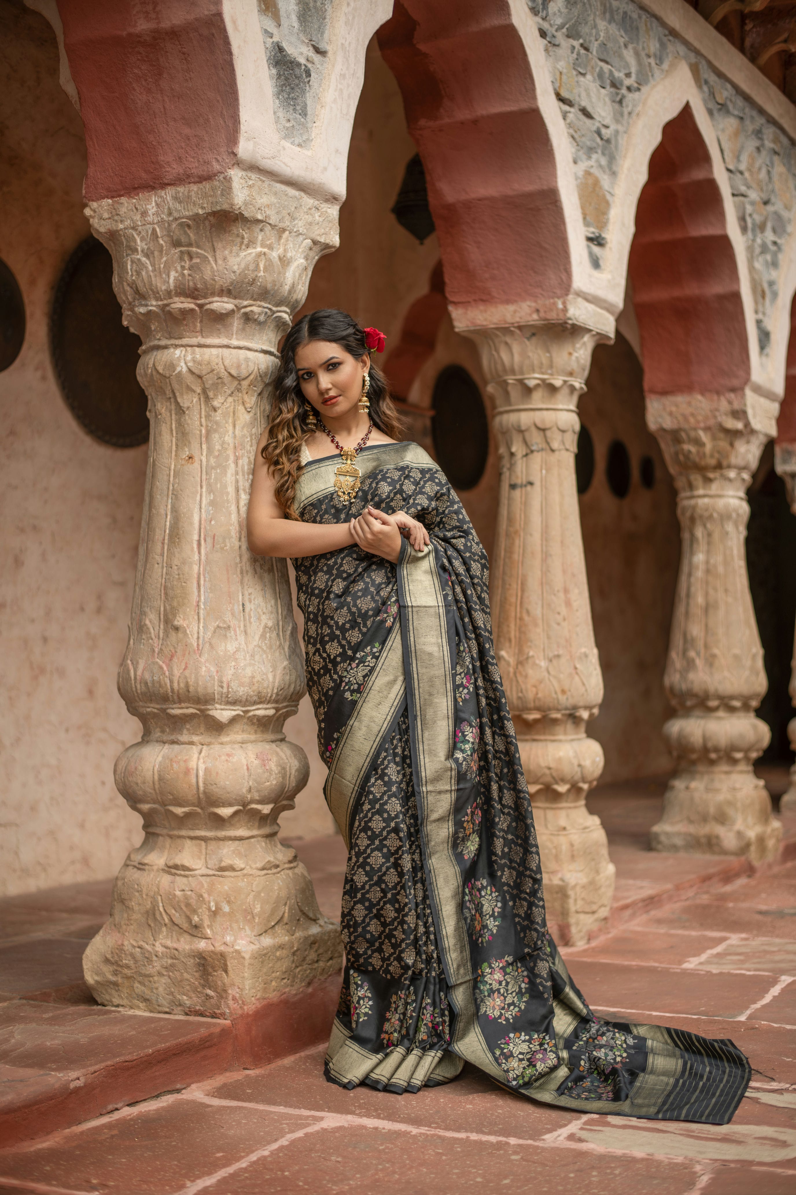 Varnika (Iktara Kadwa Jamdani Katan Silk Saree)