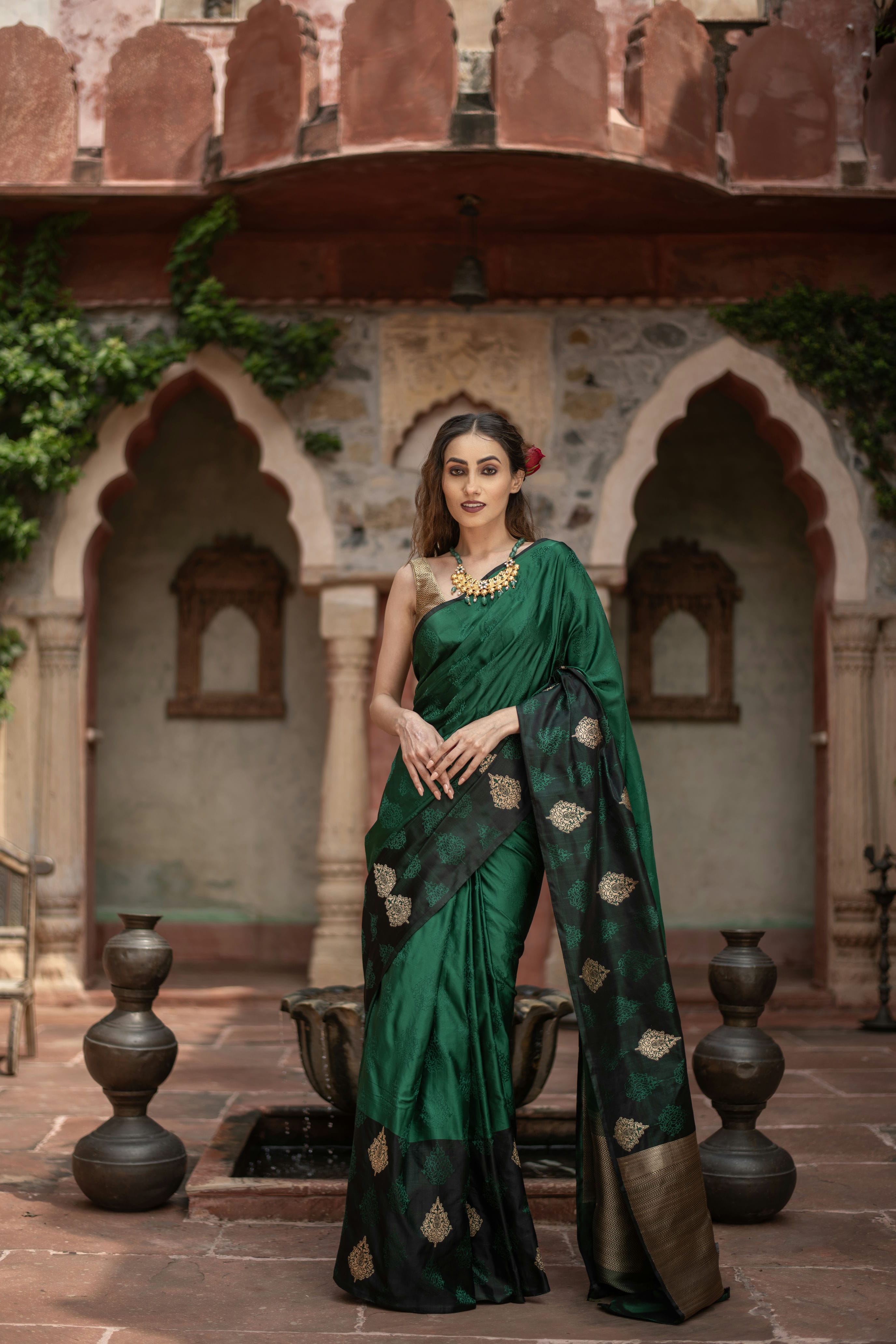 Vedarasa (Mushru Silk Saree with Tanchoi & Kadwa)