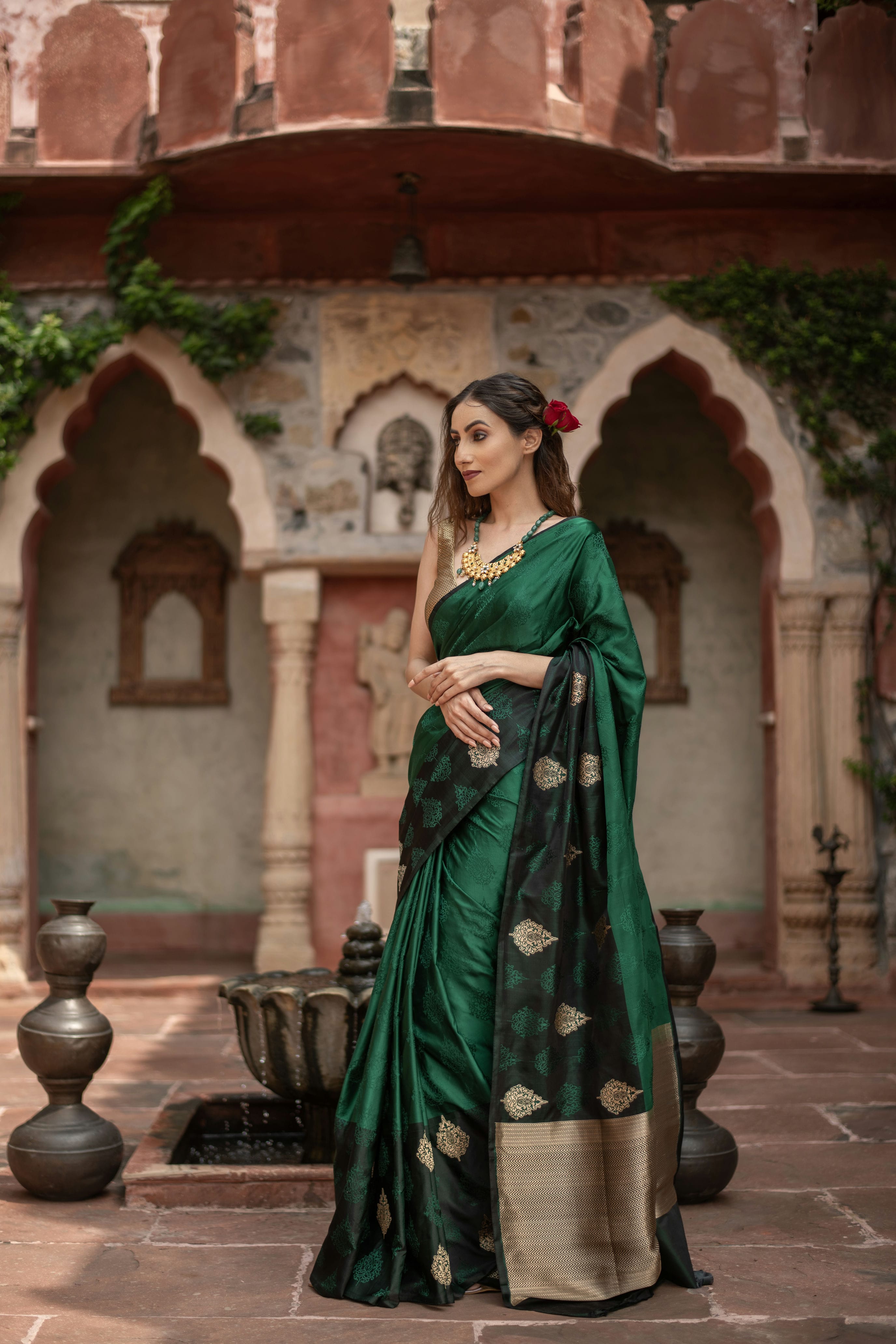 Vedarasa (Mushru Silk Saree with Tanchoi & Kadwa)