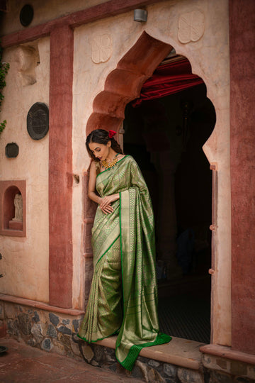 Elegant Banarasi Silk Saree with Unique Checkered Jaal