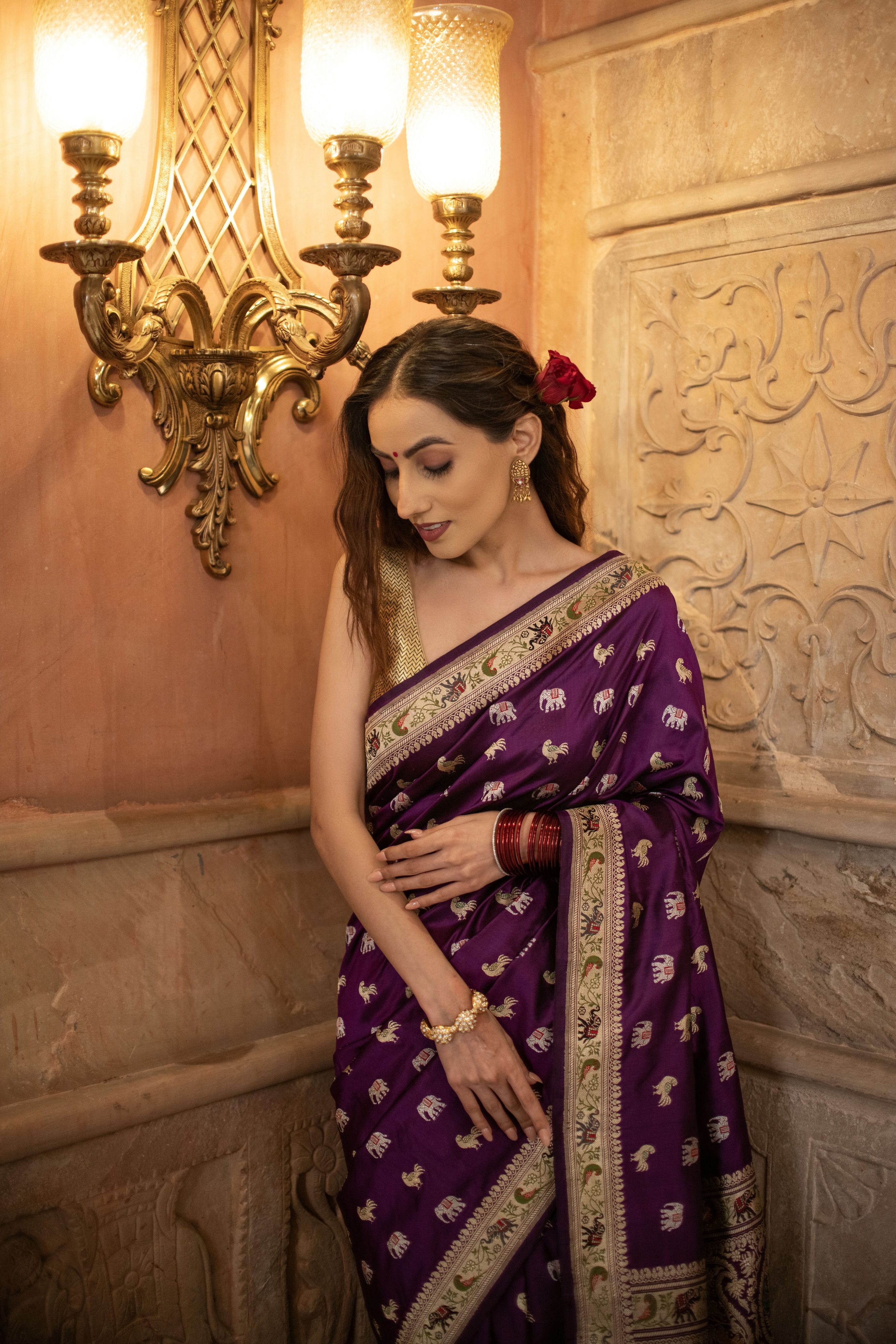 Vintage Kadwa Shikargah Saree with Exquisite Pallu Detail