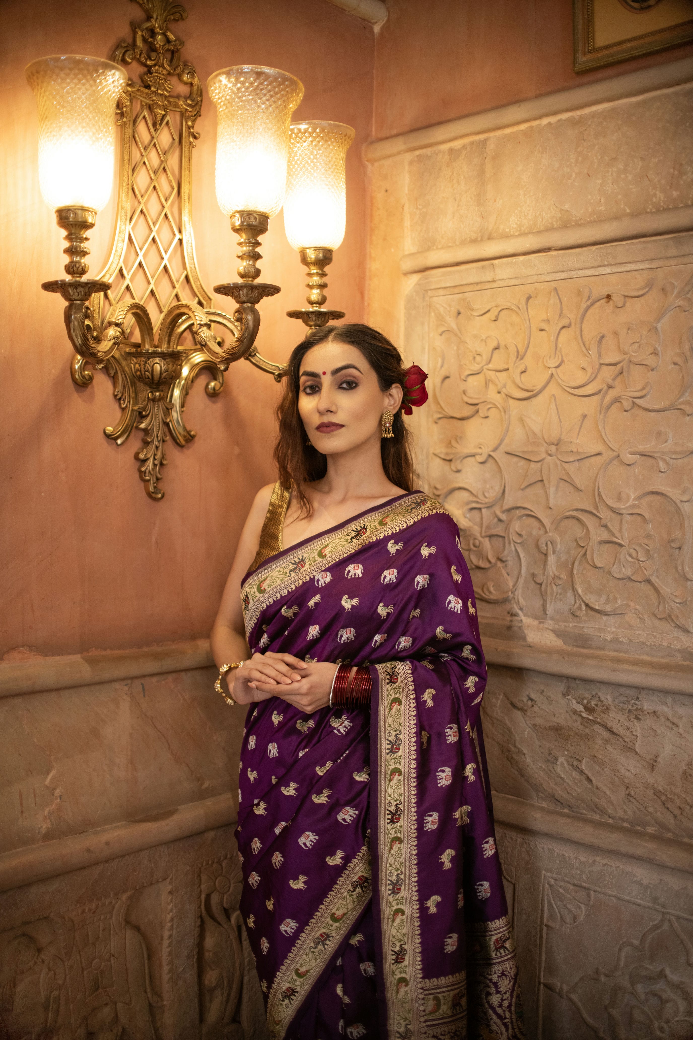 Vintage Kadwa Shikargah Saree with Exquisite Pallu Detail