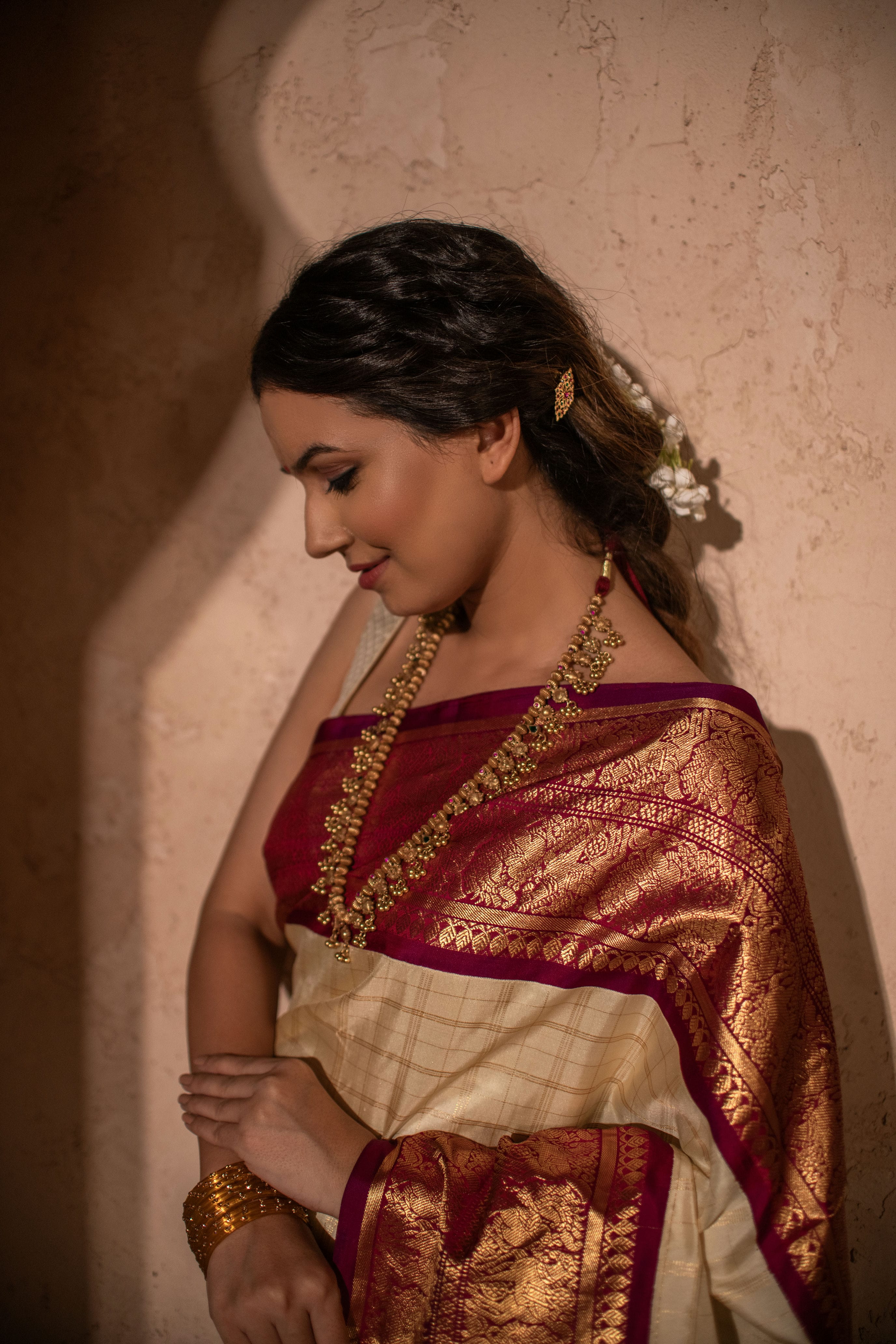 Gadwal Silk Saree in Classic Beige and Red Combination