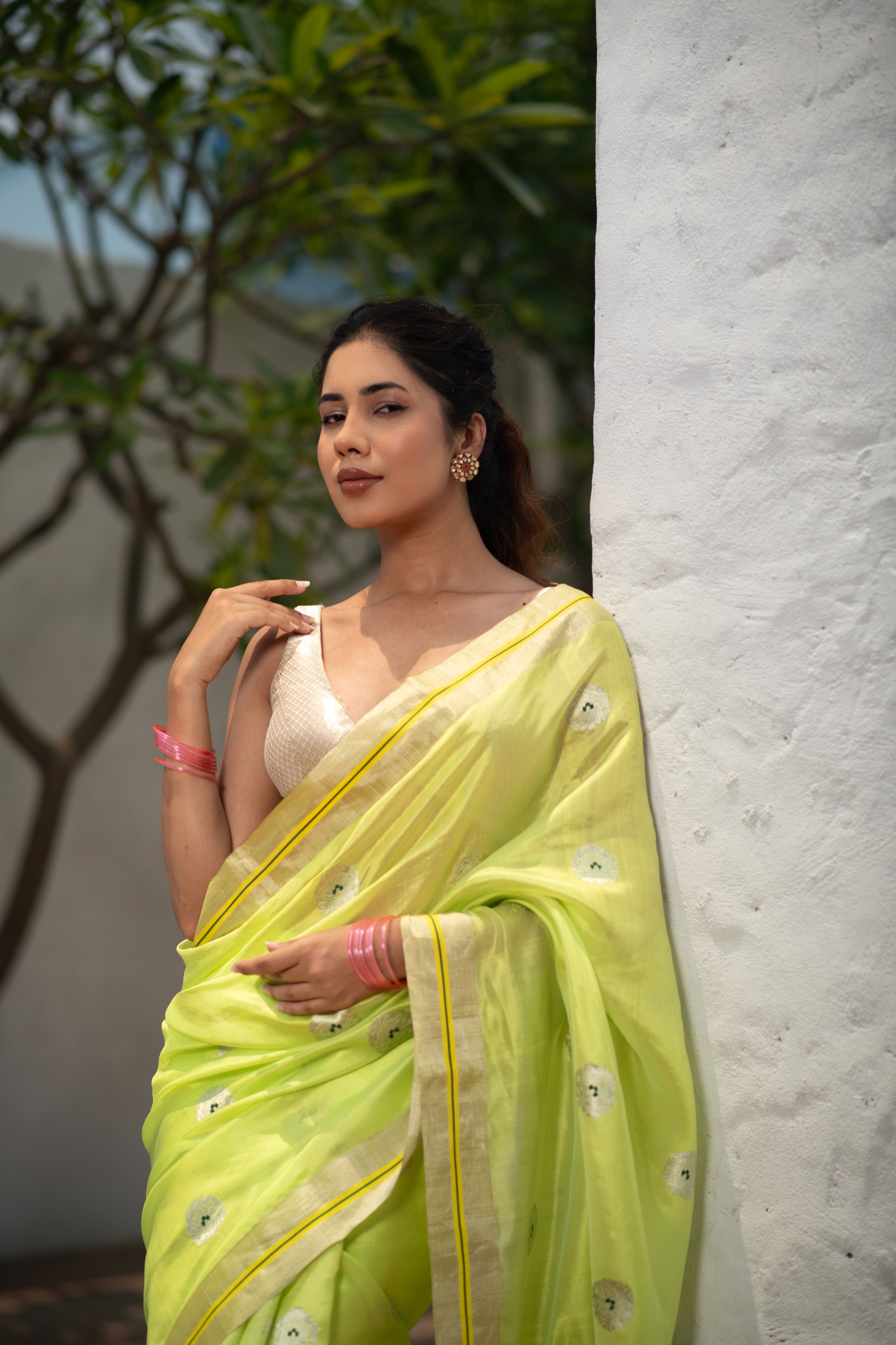 Haritpriya (Neon Green Ek Nalli Boota Chanderi Saree)
