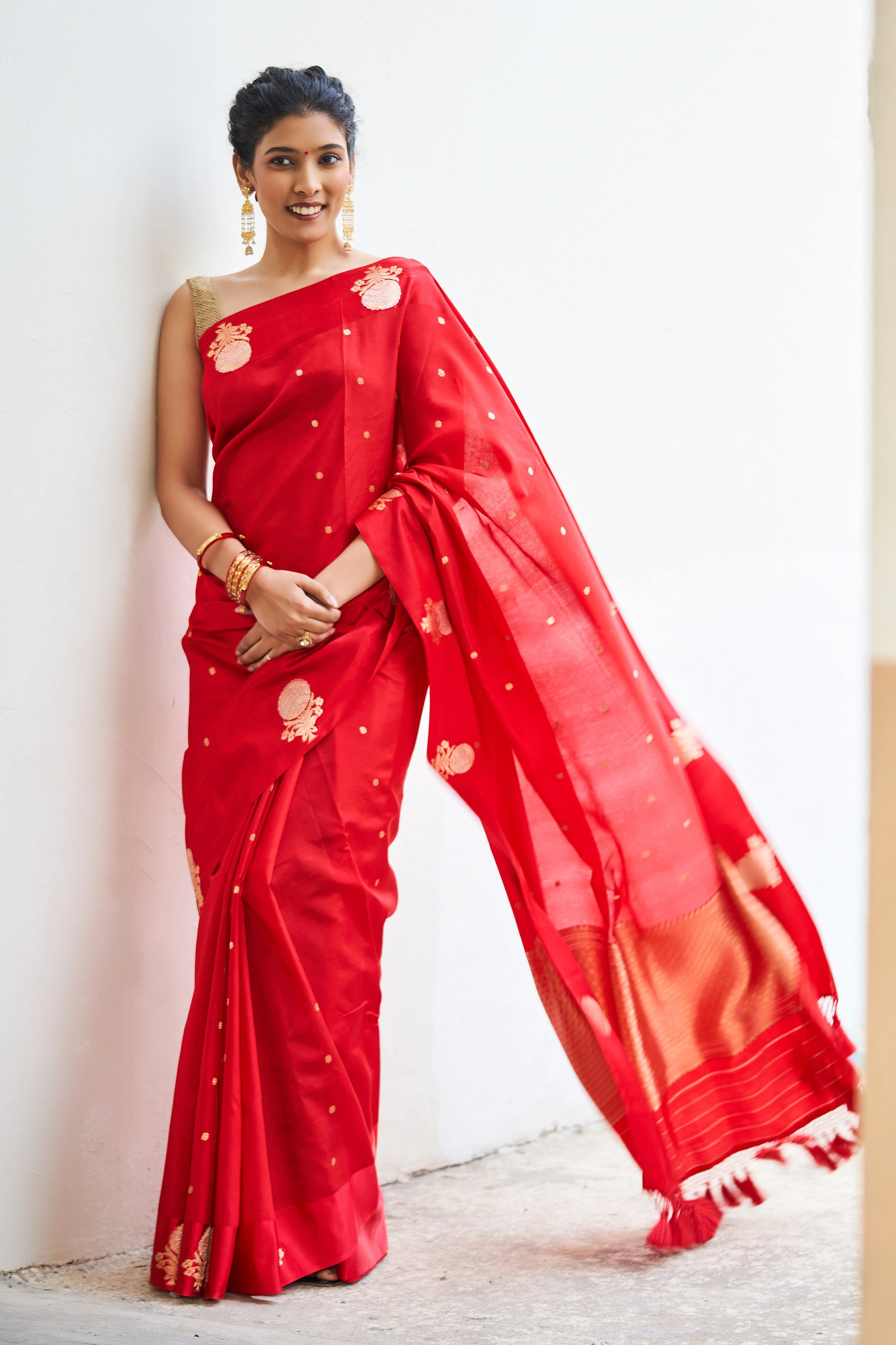Gulabb Red Soft Katan Silk Banarasi Saree with Kadwa Weave