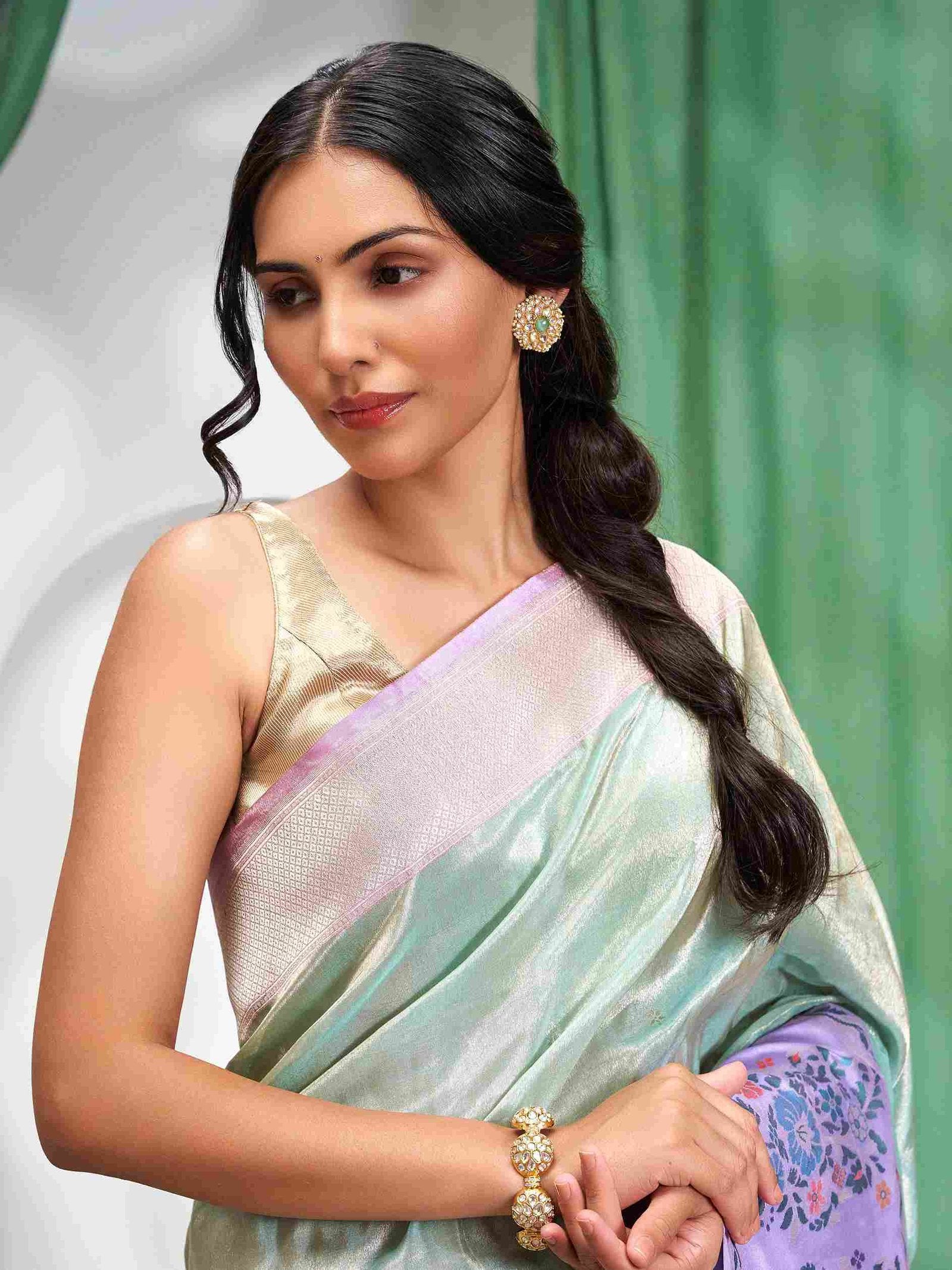 Kanvikaa (Kadwa Paithani Border Tissue Organza Saree)