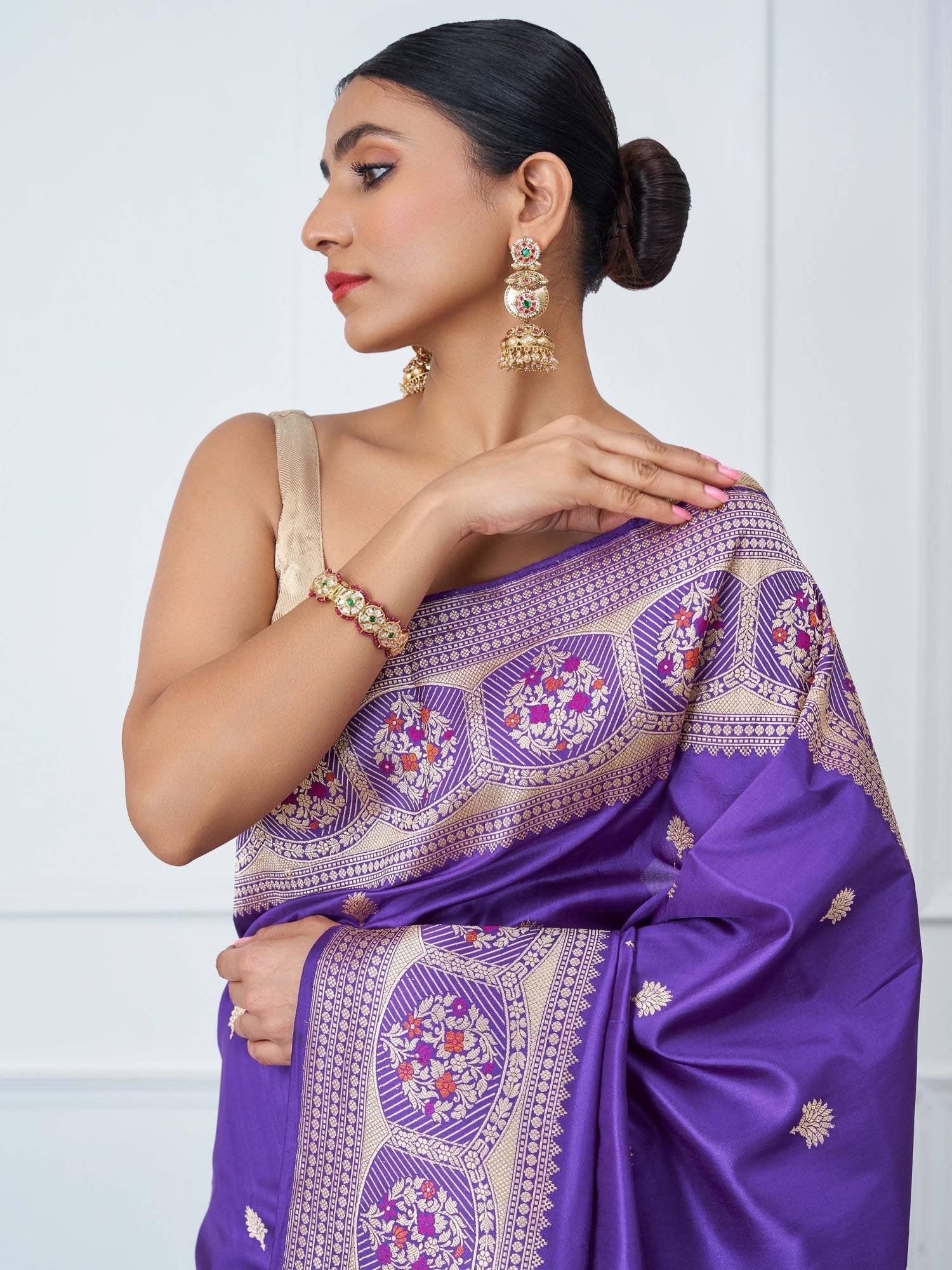 Yamika (Purple Handloom Vintage Border Saree)