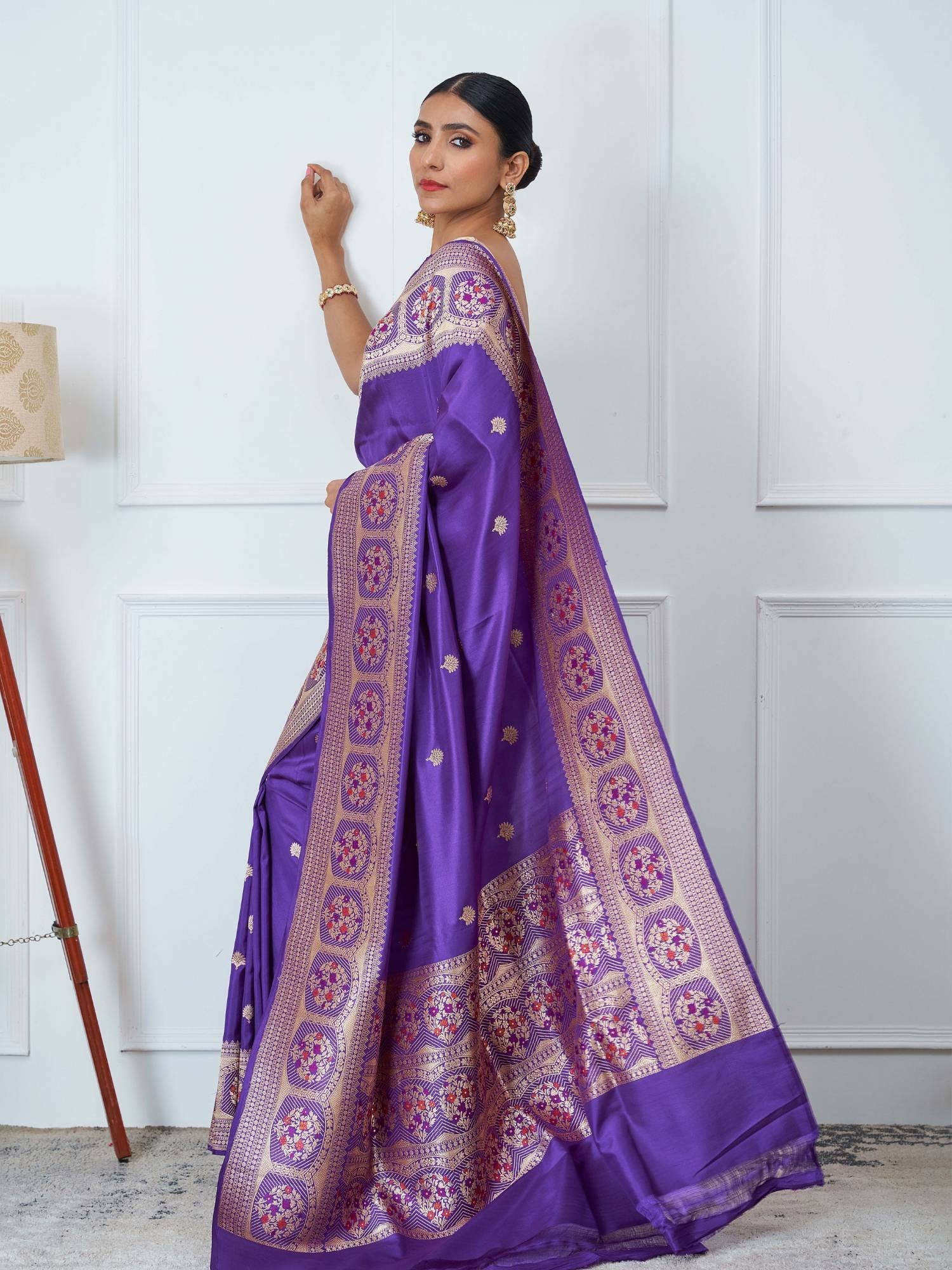 Yamika (Purple Handloom Vintage Border Saree)