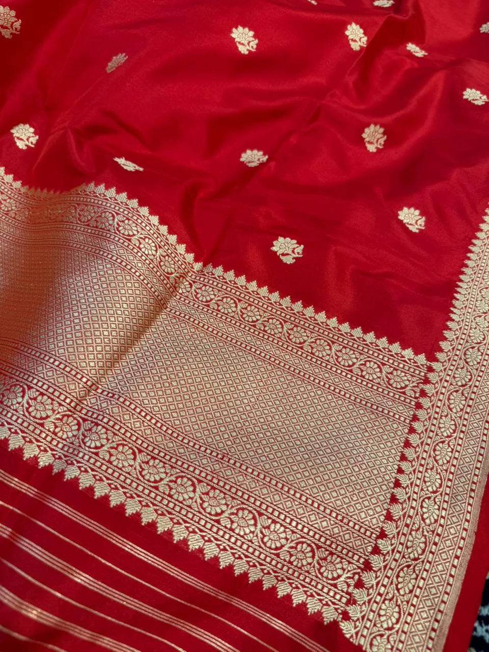 Tripura (Kadwa Boota Katan Red Dupatta)