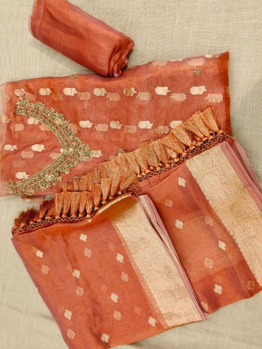 Kusheyi (Golden Tissue Dabka Suit)