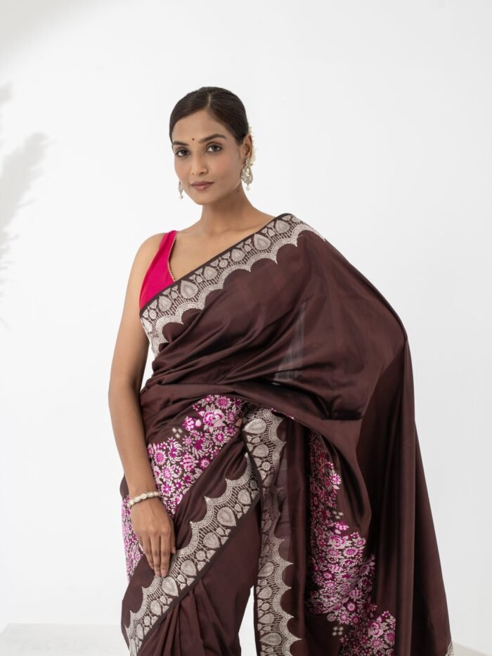 Triveni (Elegant Iktara Meenadar Boota Border Saree ) - Image 4