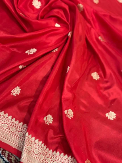 Tripura (Kadwa Boota Katan Red Dupatta)