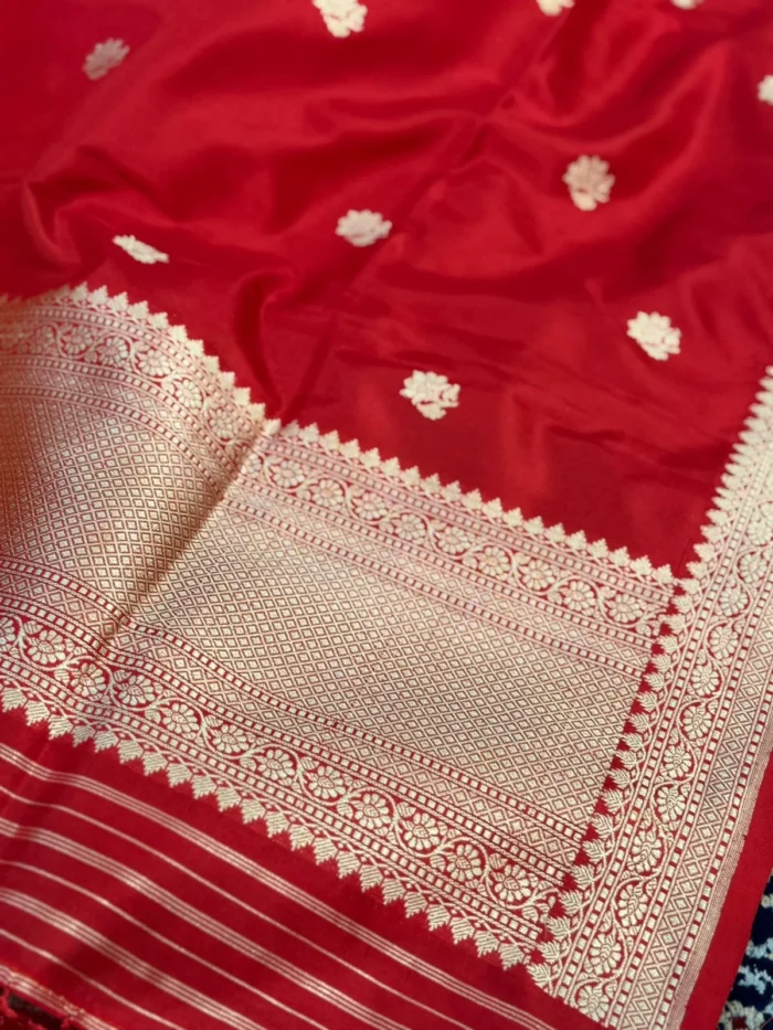 Tripura (Kadwa Boota Katan Red Dupatta) - Image 2